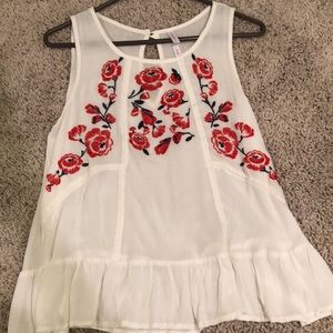 -White Floral tank top
